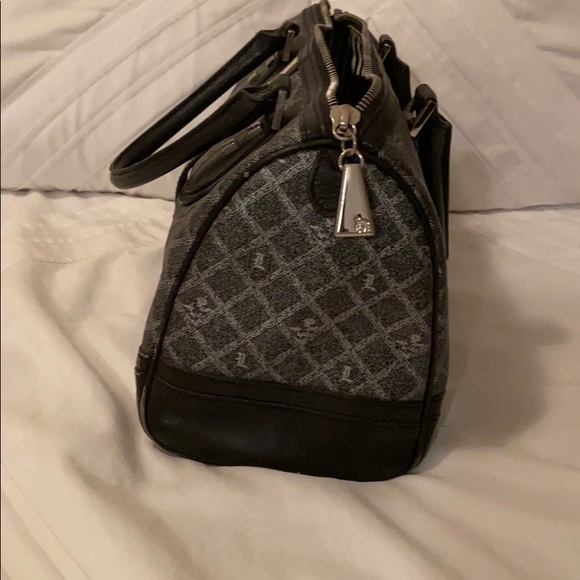 Handbag - Picture 2 of 3